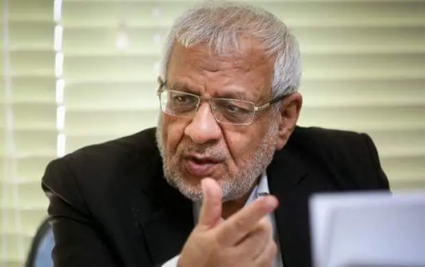 Badamchian with 70 Layers of Makeup Wants Us to Say Nothing to Him