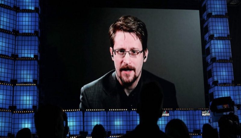 Snowden Became a Russian Citizen