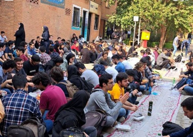 Sharif University Students After the Closure of the Cafeteria