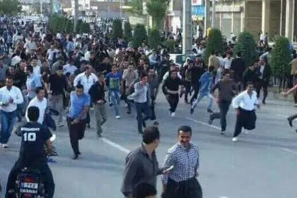 Hengaw: Several Government Offices in Mahabad Seized by People