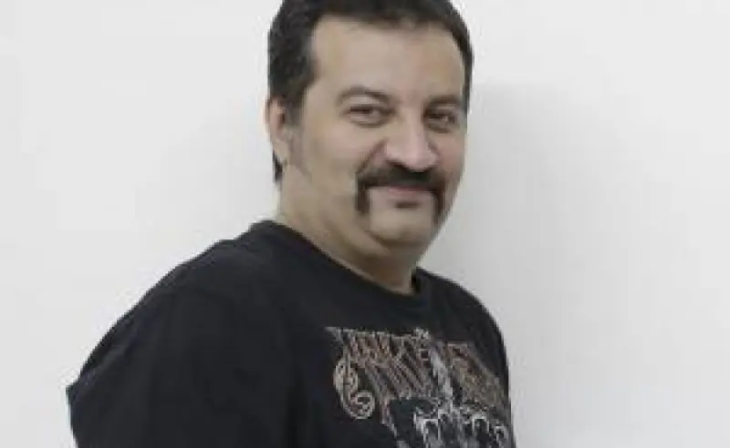 Mehrab Ghasem Khani: I Feel Proud That You Dislike Me