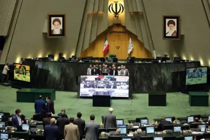 A Group of Writers in Kurdistan Province Call for Collective Resignation of Islamic Consultative Assembly Members