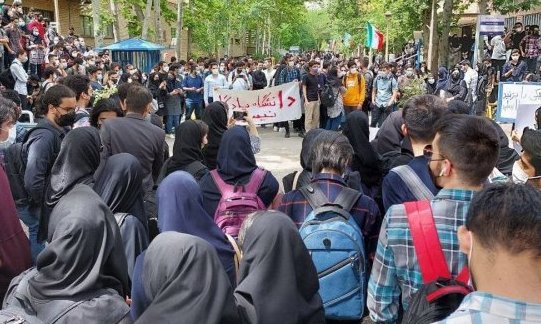 A Group of Professors from Science and Technology Demand Ban on Security Forces Entering the University