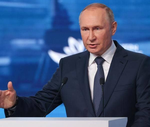 Putin: Western tendencies increase the risk of war