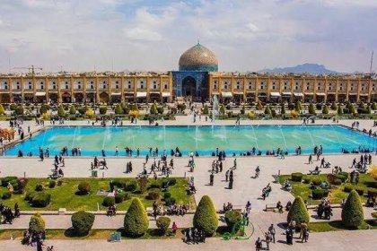 Iran's Nonexistent Share of Christmas Holiday Tourists