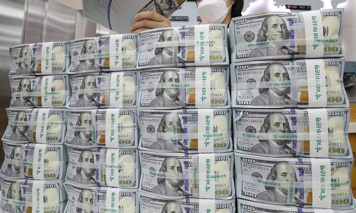 Iran's deposits with foreign banks exceeded $185 billion
