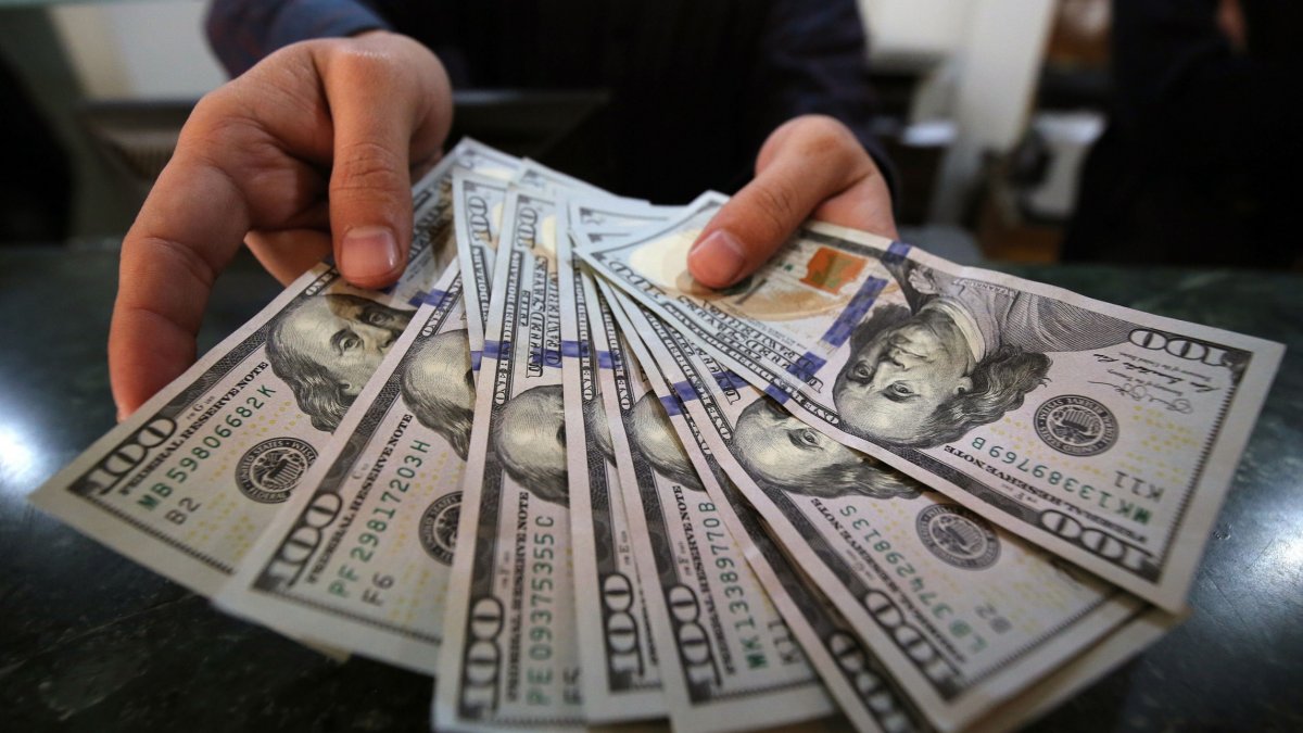 New record of dollar price at 54,000 Tomans