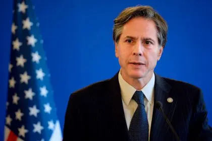 US: China Intends to Supply Weapons to Russia