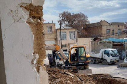 Destruction of 2500 historical artifacts in Shiraz due to Shah Cheragh development