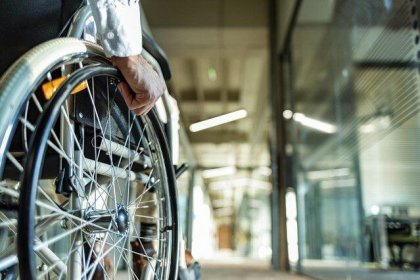 Government assistance per day for disabled individuals is 5,000 tomans