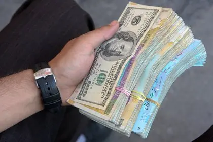 The Dollar Price Reaches 50,000 Tomans; Iranian Cheque Only Worths One Dollar