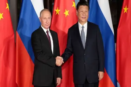 Chinese Diplomat in Russia: Our Relations with Moscow are as Solid as a Rock