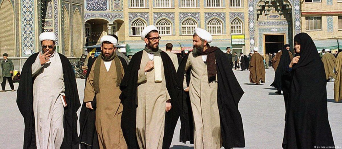 24,000 Clerics are Active in Iranian Schools