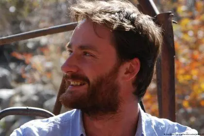 Amnesty International Urges Iran to Disclose Belgian Aid Worker’s Location and Release Him