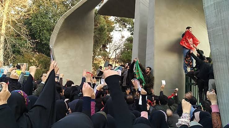 The mental and physical health of Tehran University students is concerning, says the university president