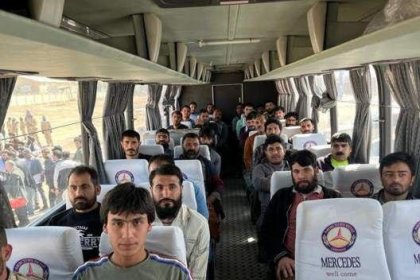 Taliban Iran returns 268 Afghan prisoners to Afghanistan