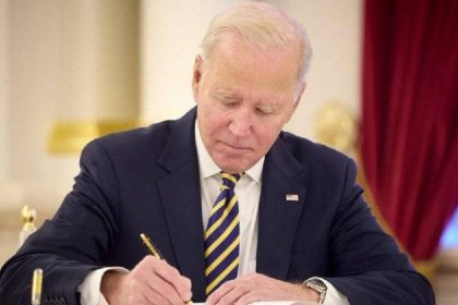 Biden must extend the national emergency status on Iran