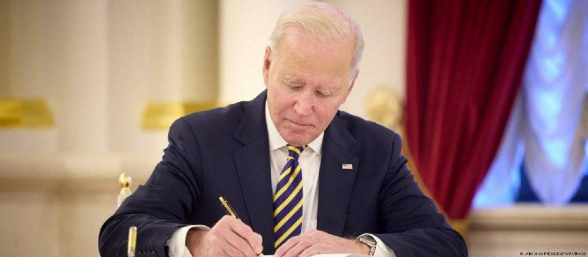 Biden must extend the national emergency status on Iran