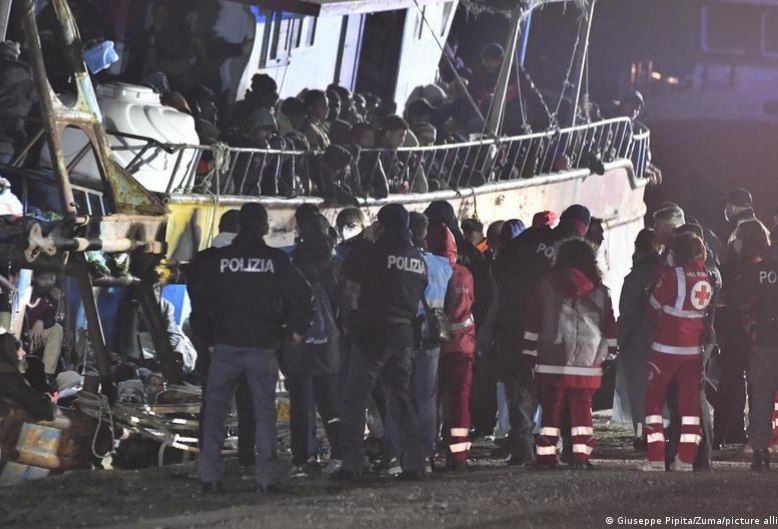 Hundreds of Refugees Rescued on the Coast of Italy