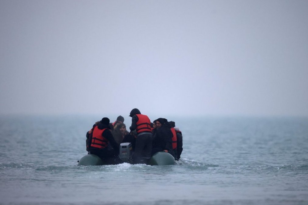 Boat carrying refugees sinks off the coast of Libya
