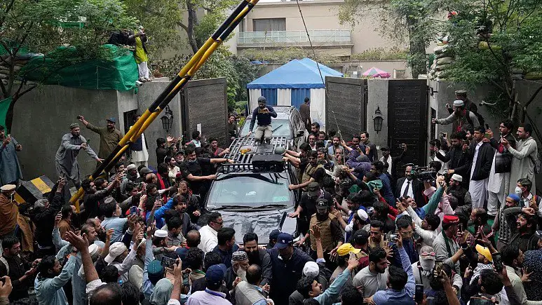 Police Raid on Former Prime Minister of Pakistan's House