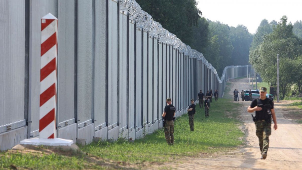 Completion of the construction of the wall between Poland and Belarus