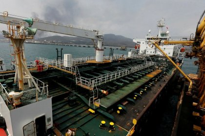 Reuters: Iran delivers its oil cheaper than Russia to China