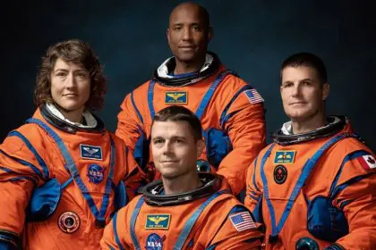NASA Introduces Astronauts for Moon Orbit Mission