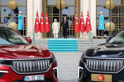 Erdogan becomes the first owner of a Turkish national car