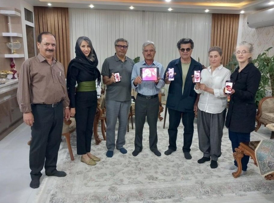 Meeting between Mottamad Aria Jafar Panahi and Rasoulaf with the family of Tomaj Salehi