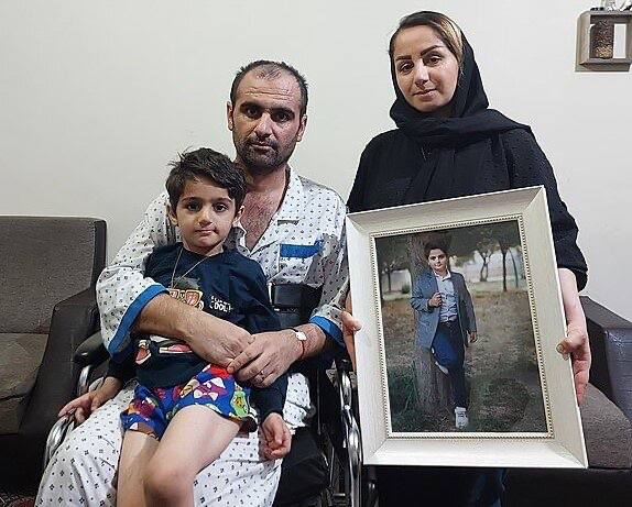 Fars' Harsh Attack on Kian Pirfalak's Family - Kian's Father Says He Has No Complaint Against His Son's Killer, Mojtaba Korkor