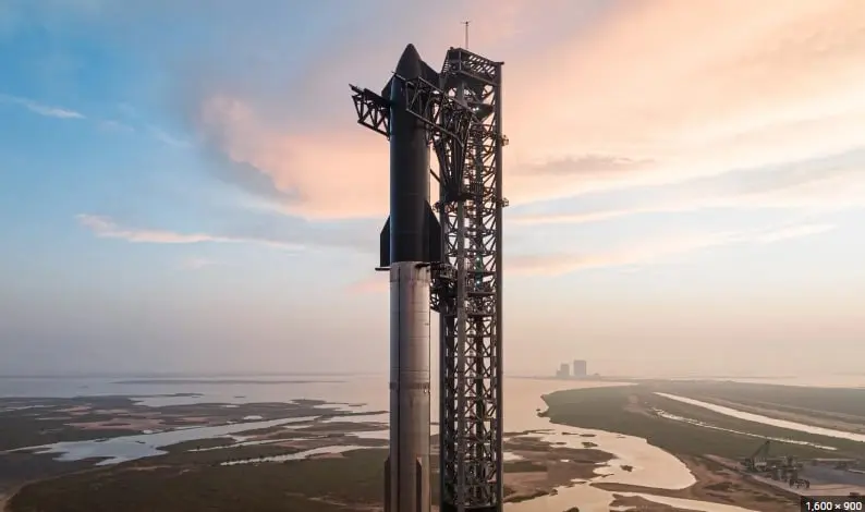 Launch of the World's Most Powerful Rocket Halted at the Last Moment