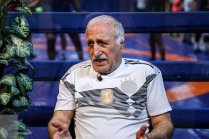 Mansour Barzegar, the veteran goalkeeper of Keshvarfesanjani, defended us in Friday prayers