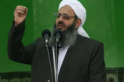Kayhan's Taunt to Molavi Abdolhamid: What Justification Does He Have for This Great Sin?