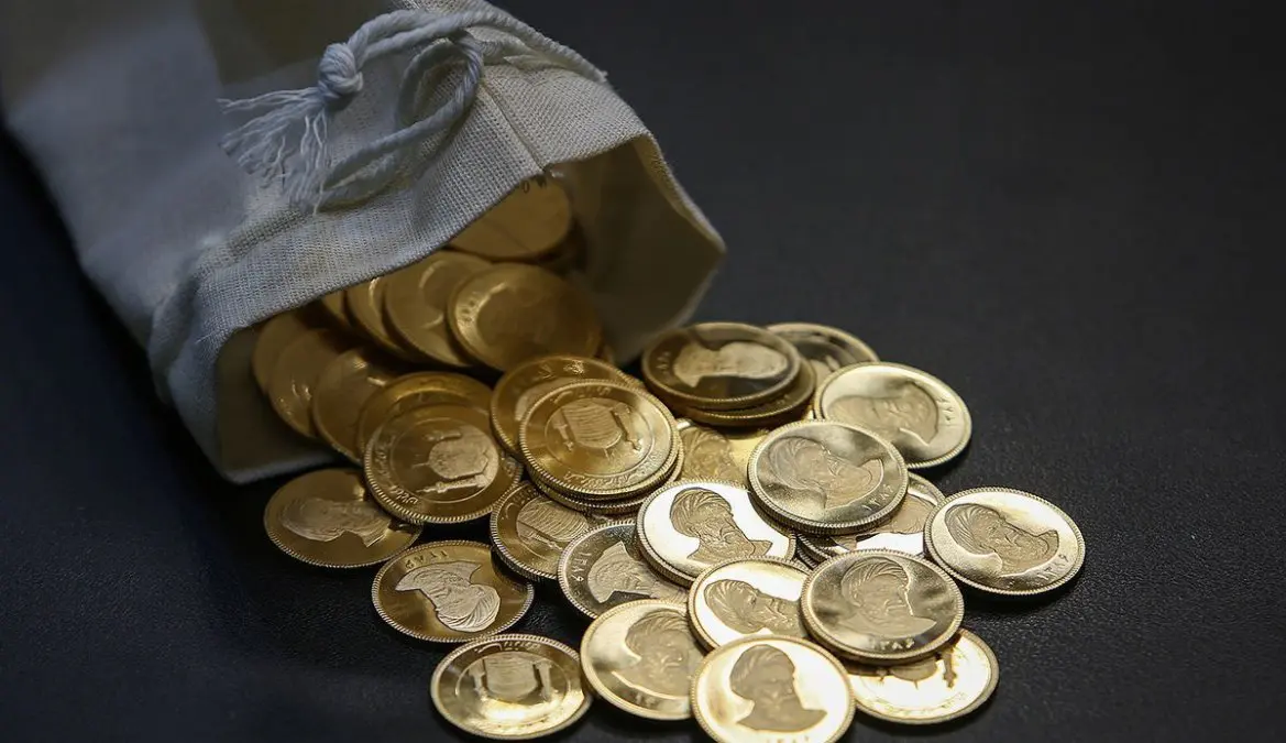 Eastern Reaction to Alamalhoda's Remarks: According to Which Jurisprudential Rule is Holding Coins Considered Hoarding?