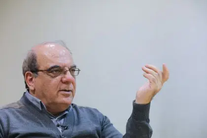Abbas Abdi Considers Media Criticism as Hostility Against the Government