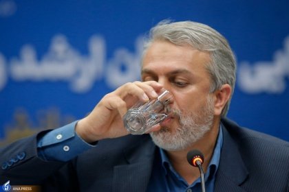 Ahmad Alireza Baghbigi, a member of the parliament and Minister of Industry, submitted a motion to dismiss the investigation of 70 cars to the parliament