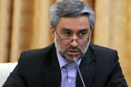 The governor of Hamedan warns banks not to provide services to unveiled women