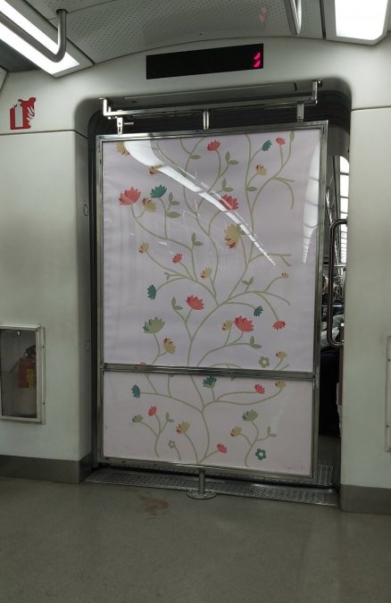 Former Tehran Mayor's Reaction to Metro Curtain Unveiling