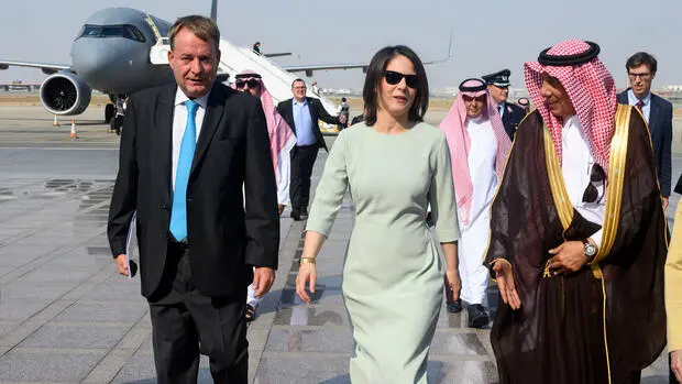 Annalena Baerbock's Warning Against Normalizing Relations with Assad's Government