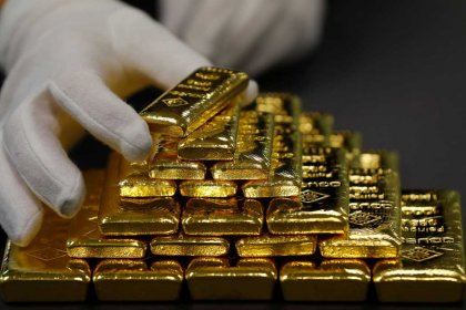 Significant Increase in Buying Coins and Gold Bars in Iran