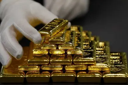 Significant Surge in the Purchase of Coins and Gold Bars in Iran