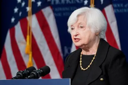 U.S. Treasury Secretary Warns of Government Bankruptcy Risk