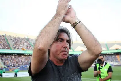 Sá Pinto's Farewell to Esteghlal Due to Club Management Conditions