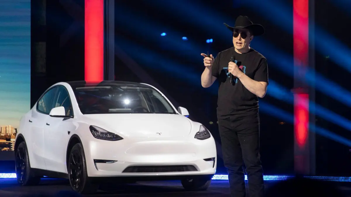 Elon Musk's Tesla Breaks Record for Car Sales
