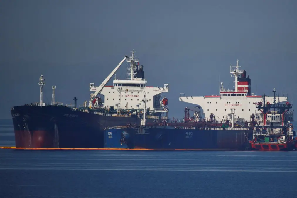 Wall Street Journal: American Companies Refuse to Unload Seized Iranian Oil