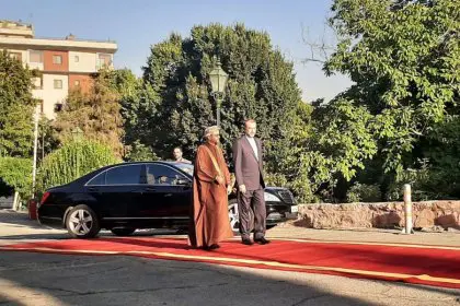 Oman's Foreign Minister Arrives in Tehran