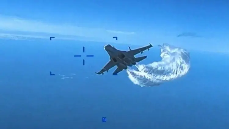 Russian Pilot Fires at British Fighter Jet Over the Black Sea