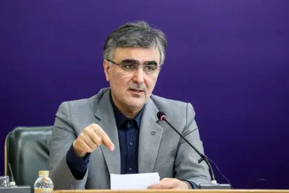 Dollar to be Removed from Iran's Tourism Transactions with Regional Countries