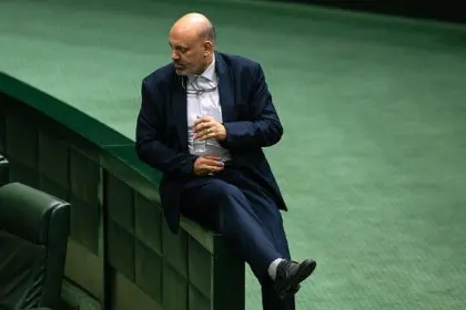 Government Newspaper Urges Guardian Council to Disqualify Alireza Monadi